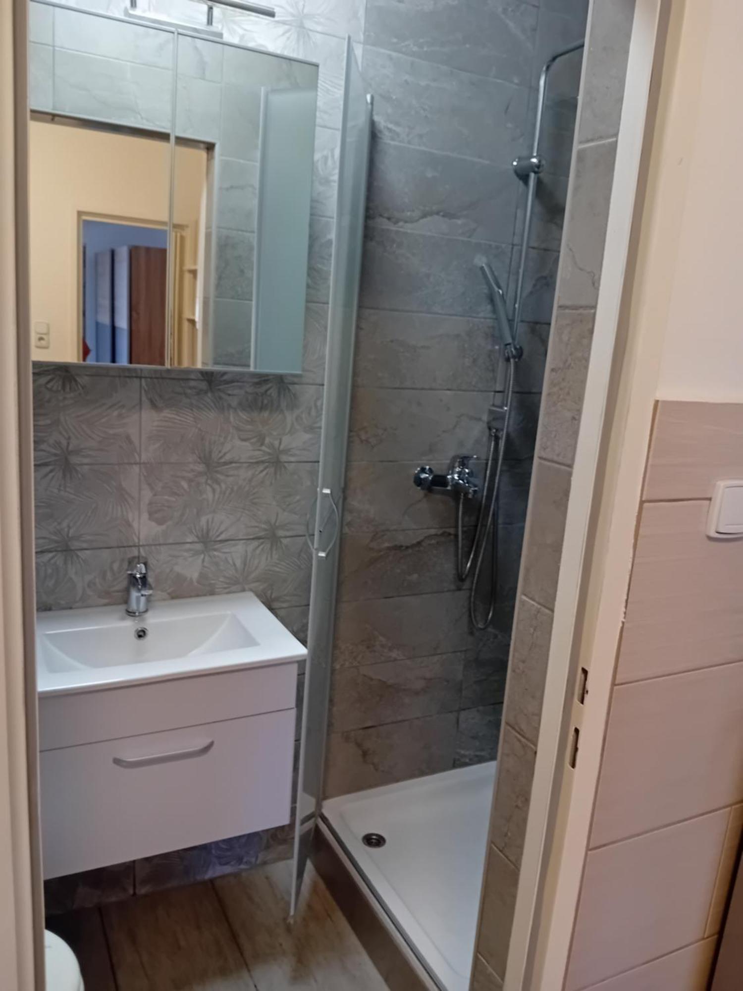 Apatmani Peternel Apartment Вир Екстериор снимка