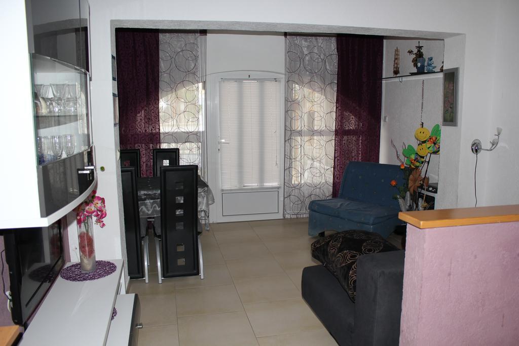 Apatmani Peternel Apartment Вир Екстериор снимка